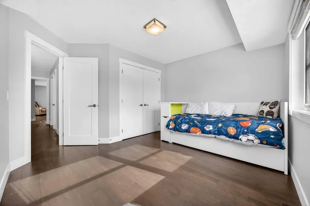 1410 21 Avenue NW Calgary AB T2M 1L6