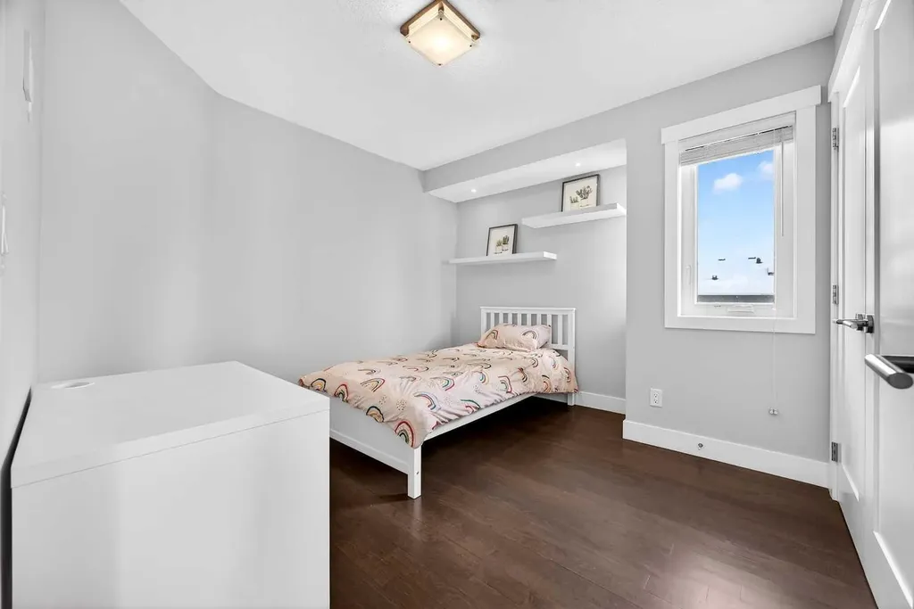 1410 21 Avenue NW Calgary AB T2M 1L6
