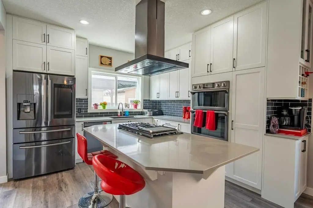 110 Hillcrest Close SW Airdrie AB T4B 4H6