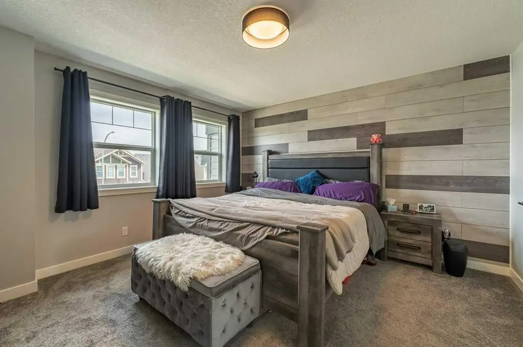 110 Hillcrest Close SW Airdrie AB T4B 4H6