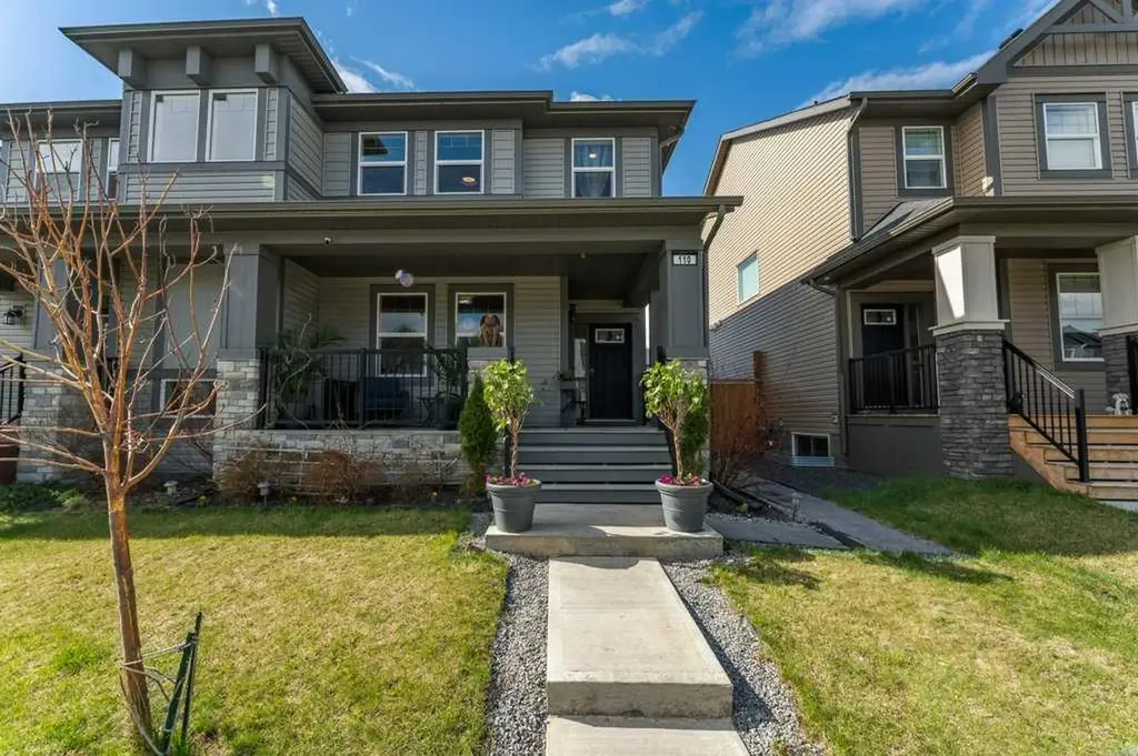 110 Hillcrest Close SW Airdrie AB T4B 4H6