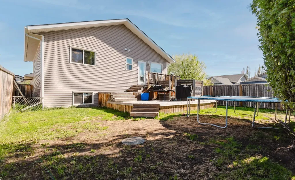 8801 72 Avenue Grande Prairie AB T8X 0E3