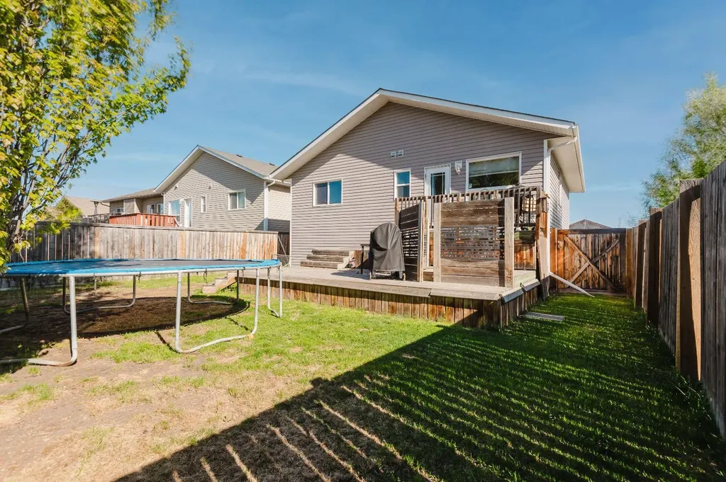 8801 72 Avenue Grande Prairie AB T8X 0E3
