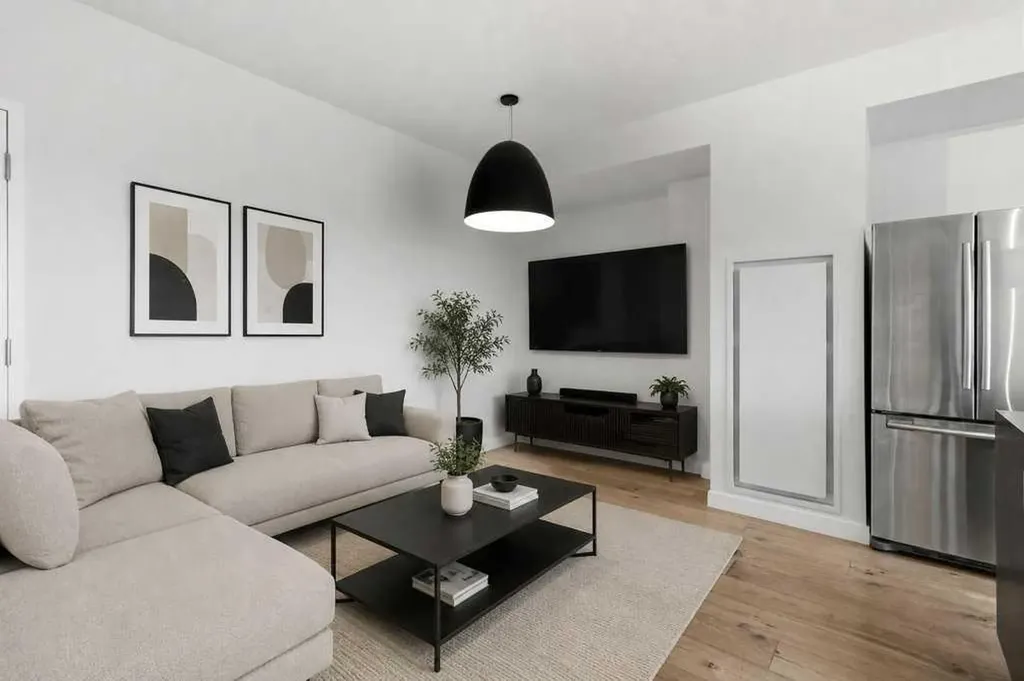 63 Inglewood Park SE Calgary AB T2G 1B7