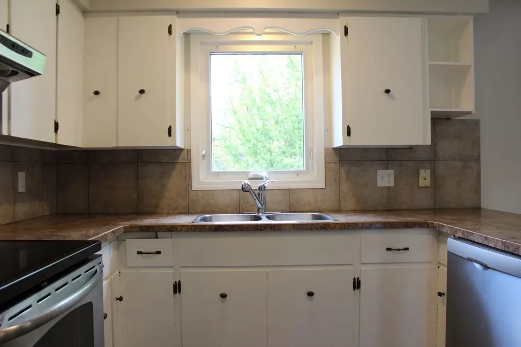 2128 24 Street Coaldale AB T1M 1J3