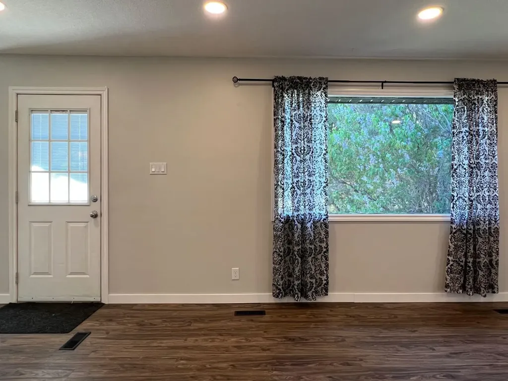 2128 24 Street Coaldale AB T1M 1J3