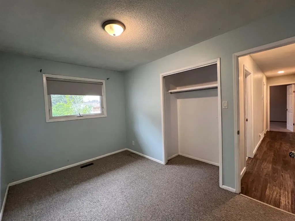 2128 24 Street Coaldale AB T1M 1J3