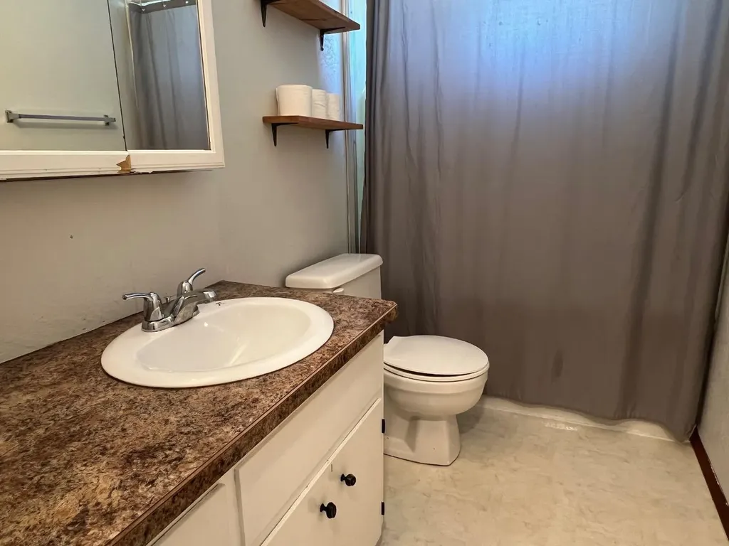 2128 24 Street Coaldale AB T1M 1J3