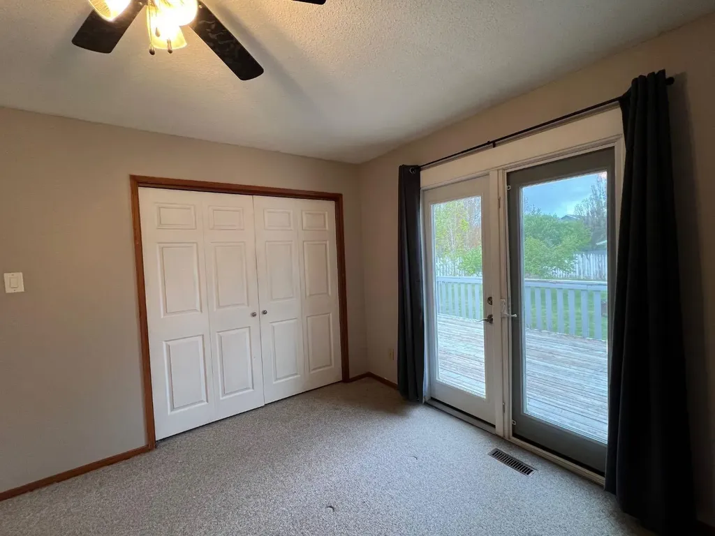 2128 24 Street Coaldale AB T1M 1J3