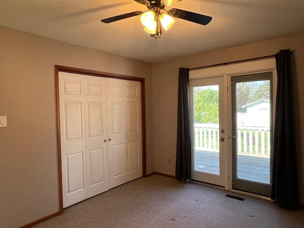 2128 24 Street Coaldale AB T1M 1J3