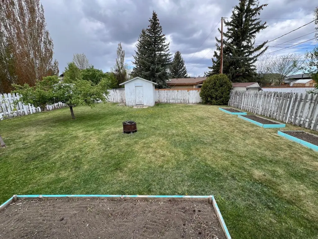 2128 24 Street Coaldale AB T1M 1J3