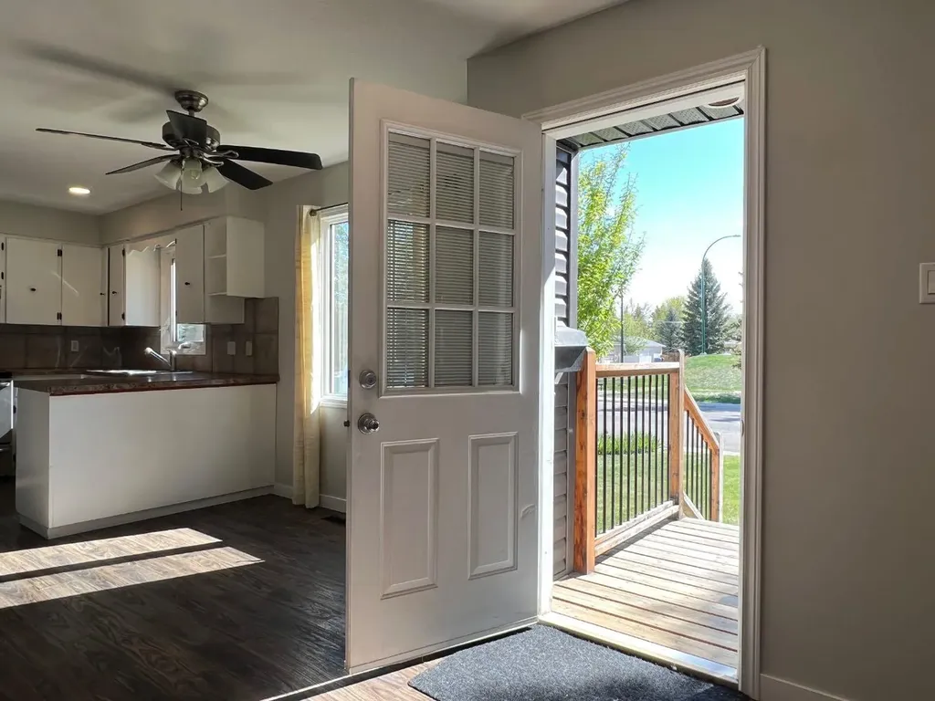 2128 24 Street Coaldale AB T1M 1J3