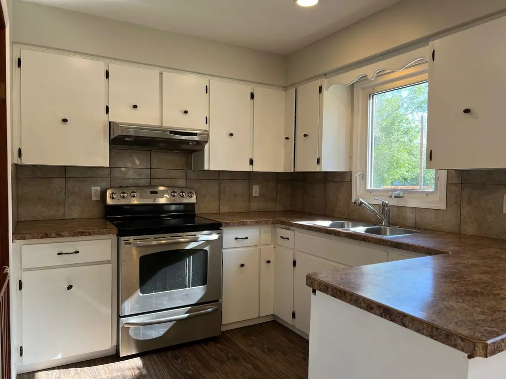 2128 24 Street Coaldale AB T1M 1J3