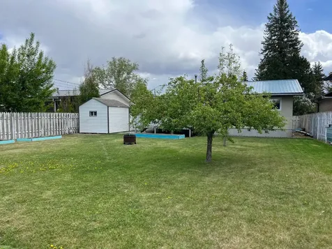 2128 24 Street Coaldale AB T1M 1J3
