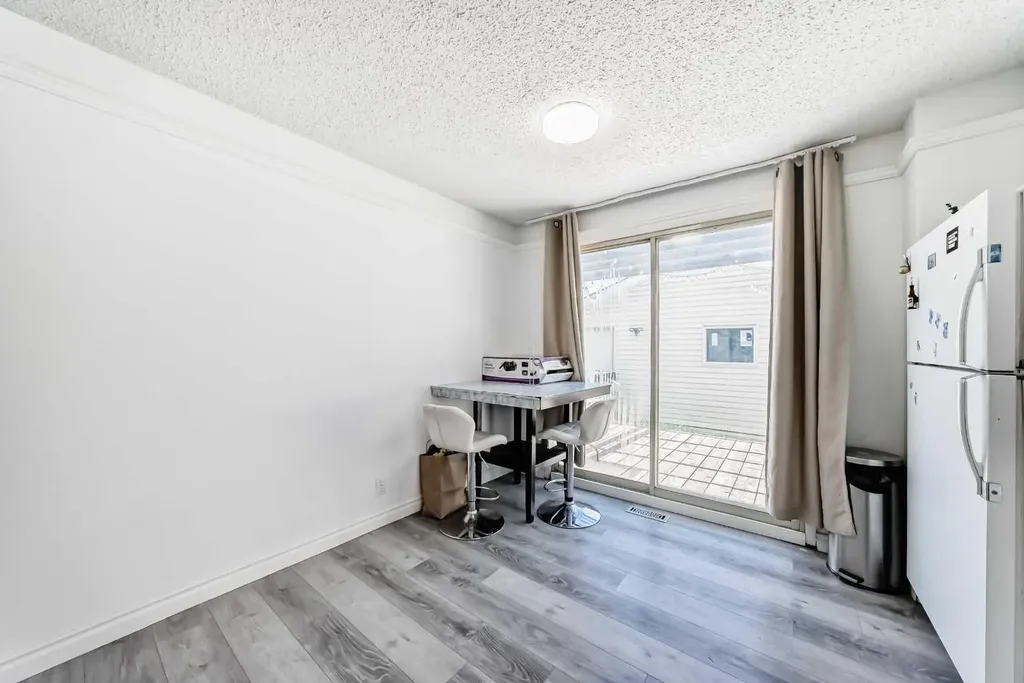 279 Falton Drive NE Calgary AB T3J 2W8