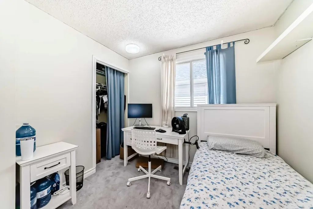 279 Falton Drive NE Calgary AB T3J 2W8