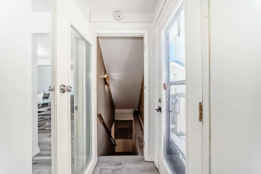 279 Falton Drive NE Calgary AB T3J 2W8