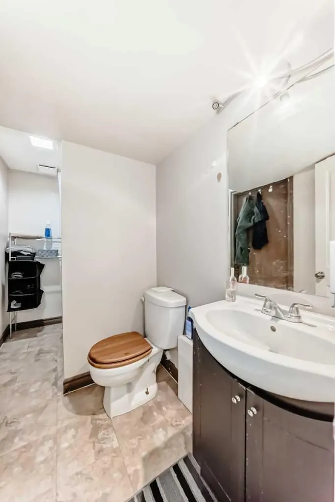 279 Falton Drive NE Calgary AB T3J 2W8