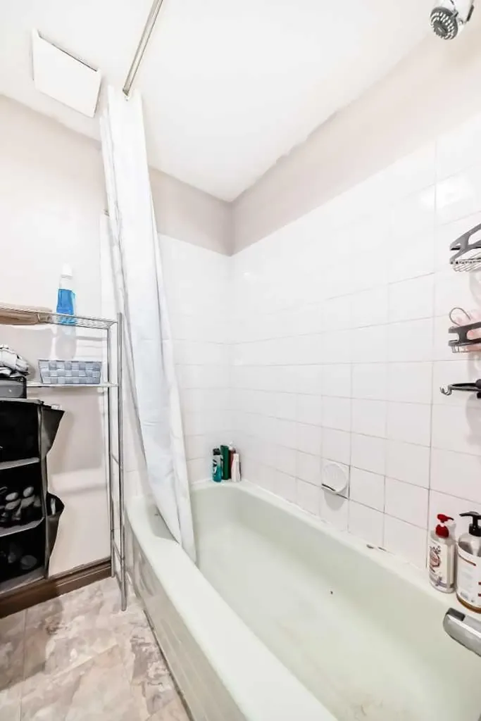 279 Falton Drive NE Calgary AB T3J 2W8