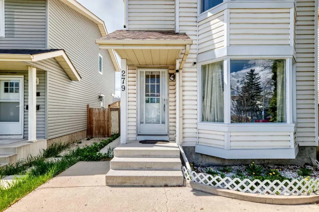 279 Falton Drive NE Calgary AB T3J 2W8