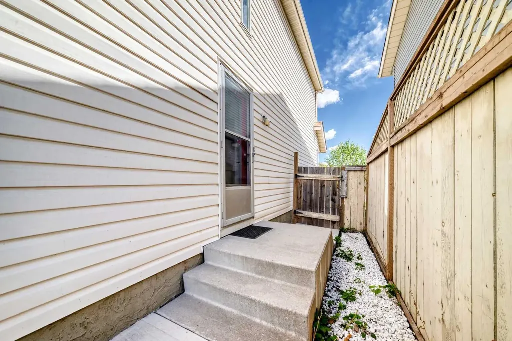 279 Falton Drive NE Calgary AB T3J 2W8