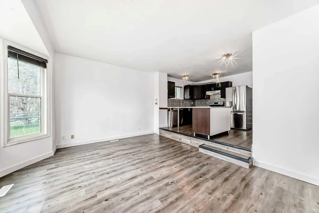 323 Falwood Way NE Calgary AB T3J 1A9