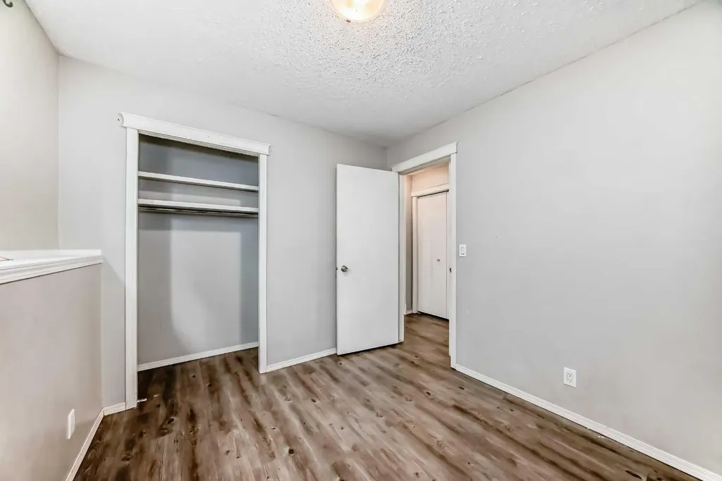 323 Falwood Way NE Calgary AB T3J 1A9