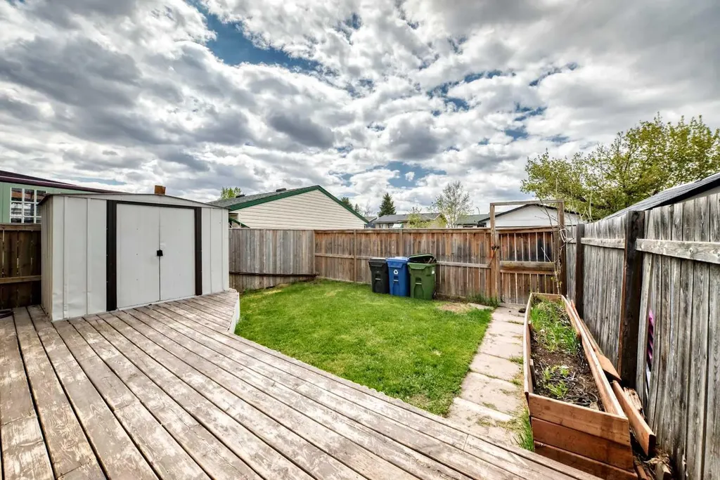 323 Falwood Way NE Calgary AB T3J 1A9