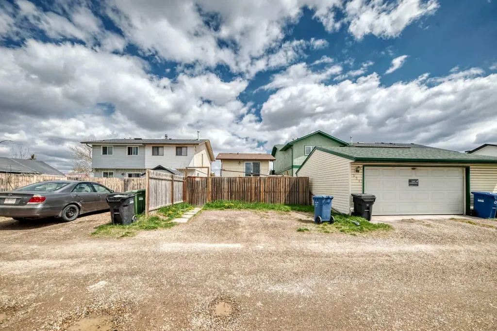 323 Falwood Way NE Calgary AB T3J 1A9