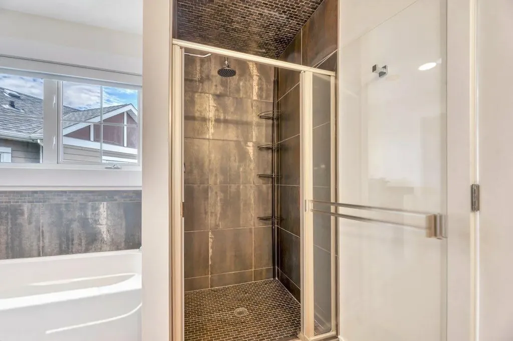 113 Indigo Lane Chestermere AB T1X 0E5