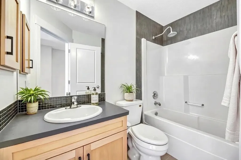 113 Indigo Lane Chestermere AB T1X 0E5