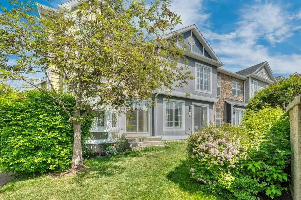 113 Indigo Lane Chestermere AB T1X 0E5