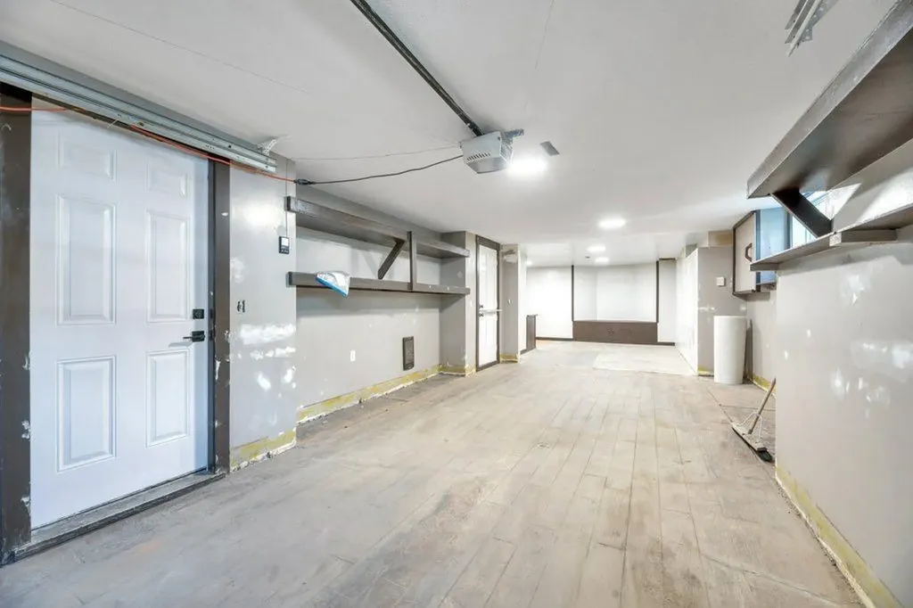 113 Indigo Lane Chestermere AB T1X 0E5