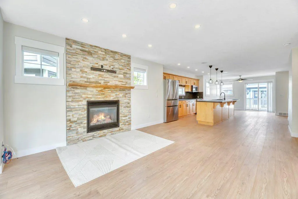 113 Indigo Lane Chestermere AB T1X 0E5