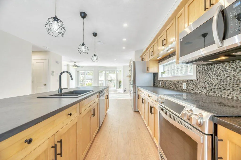 113 Indigo Lane Chestermere AB T1X 0E5