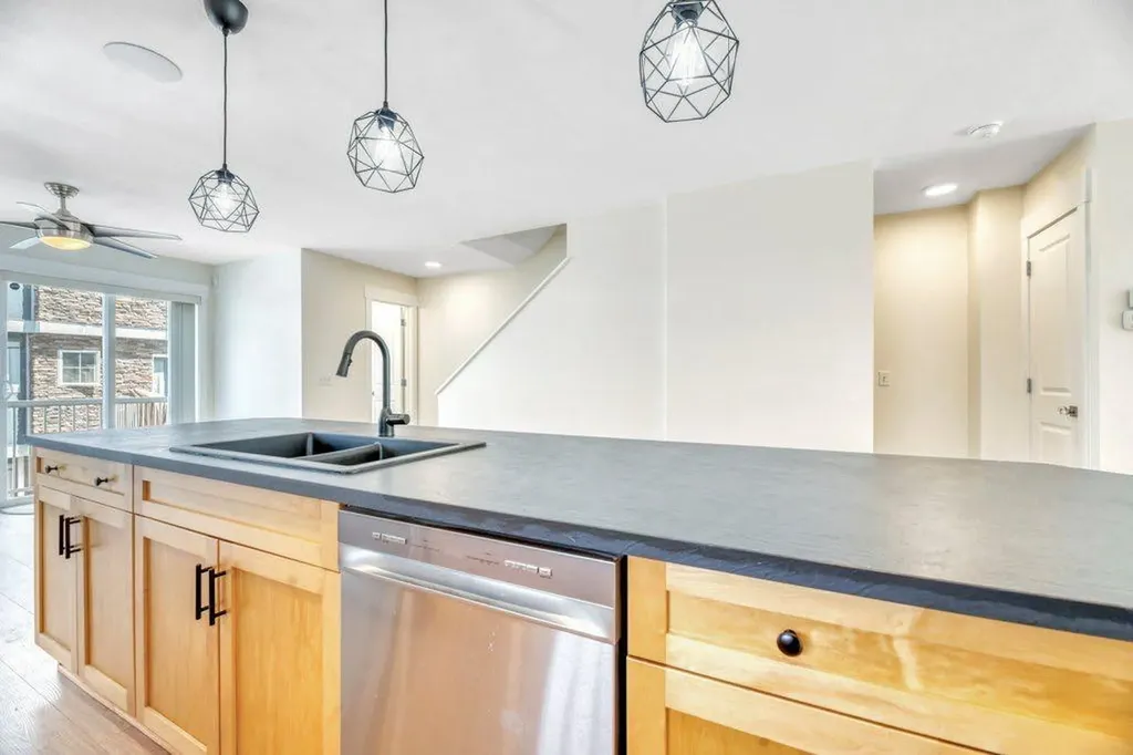 113 Indigo Lane Chestermere AB T1X 0E5