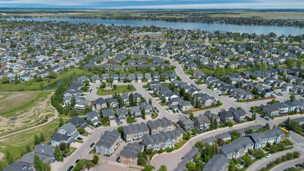 113 Indigo Lane Chestermere AB T1X 0E5
