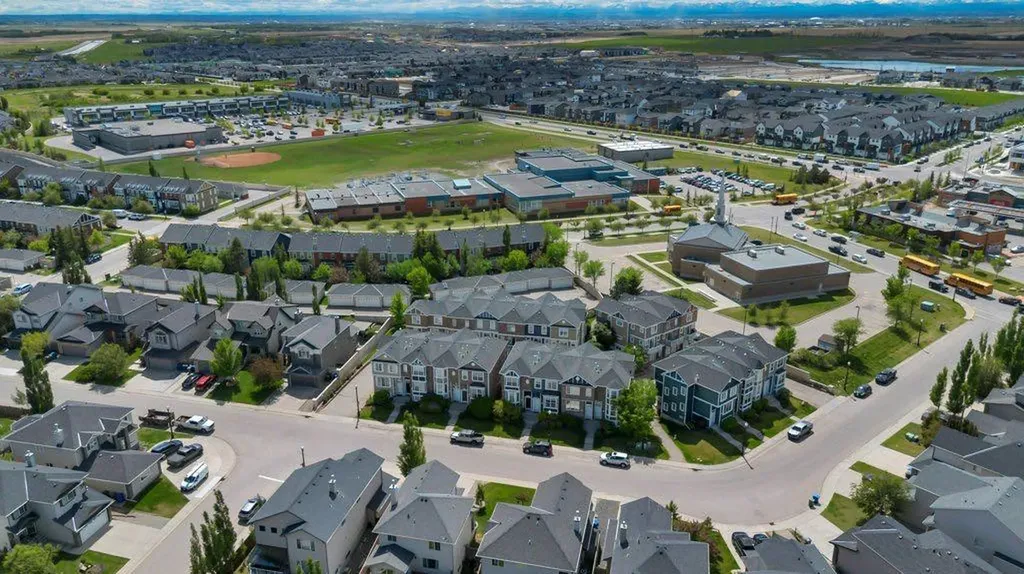 113 Indigo Lane Chestermere AB T1X 0E5