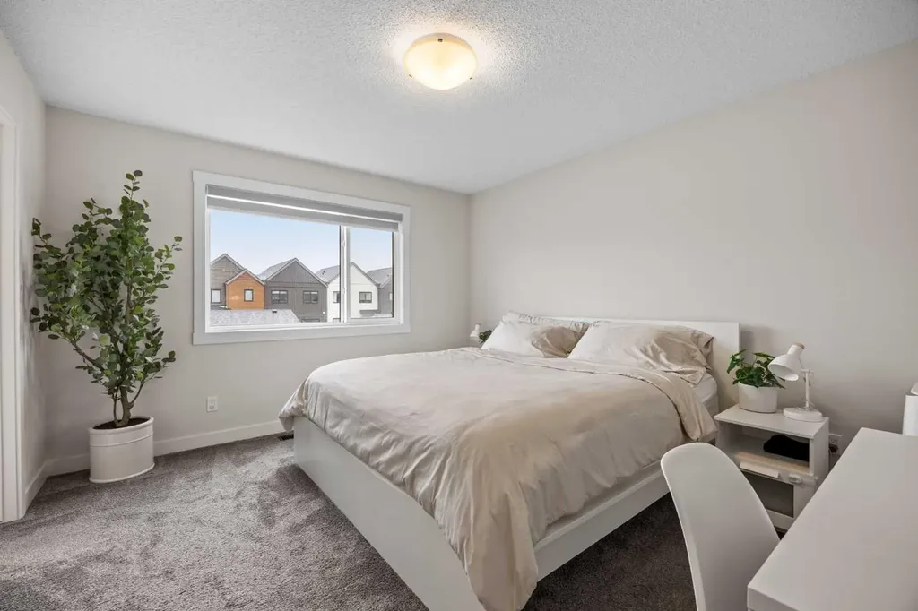 72 Seton Villas SE Calgary AB T3M 3K2