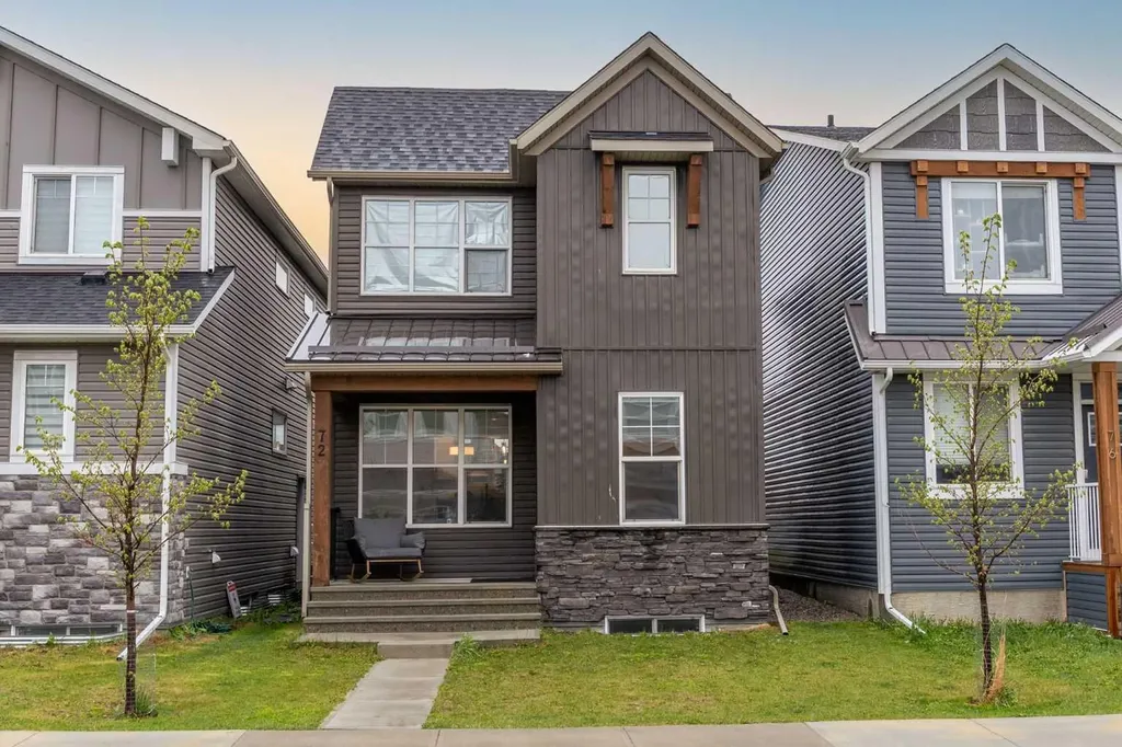 72 Seton Villas SE Calgary AB T3M 3K2