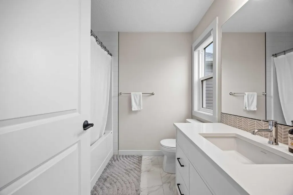 72 Seton Villas SE Calgary AB T3M 3K2