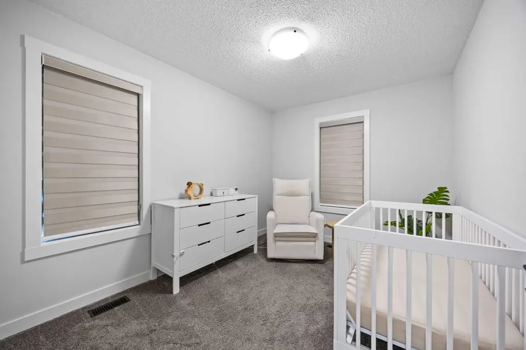 72 Seton Villas SE Calgary AB T3M 3K2