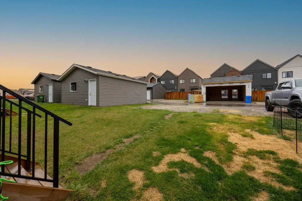 72 Seton Villas SE Calgary AB T3M 3K2
