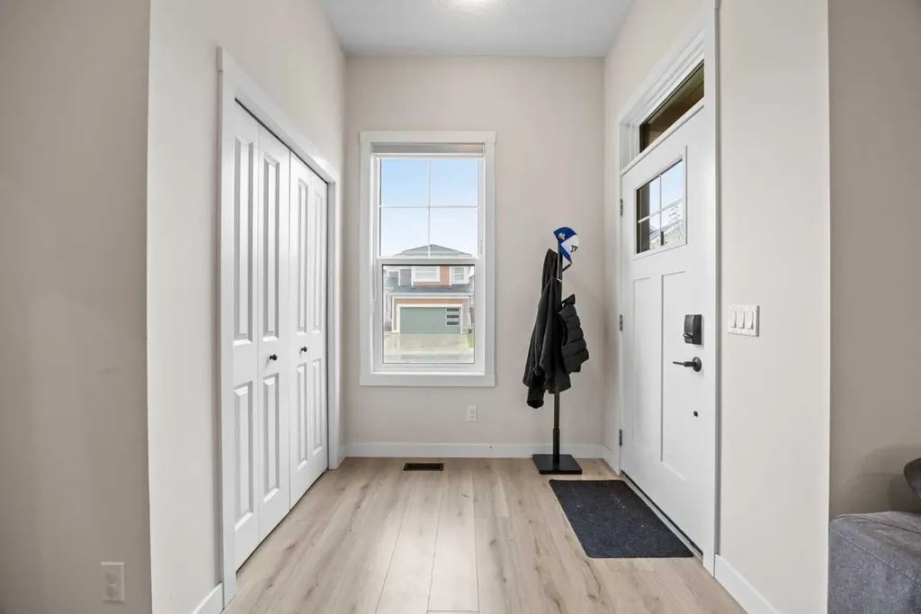 72 Seton Villas SE Calgary AB T3M 3K2