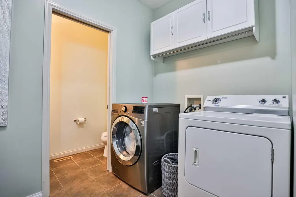 14 Thyrza Burkitt Place N Lethbridge AB T1H 5M5