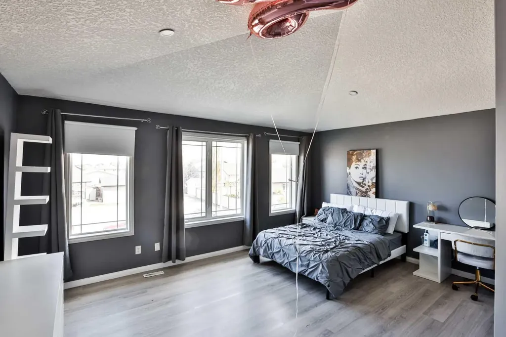 14 Thyrza Burkitt Place N Lethbridge AB T1H 5M5