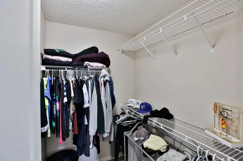 14 Thyrza Burkitt Place N Lethbridge AB T1H 5M5