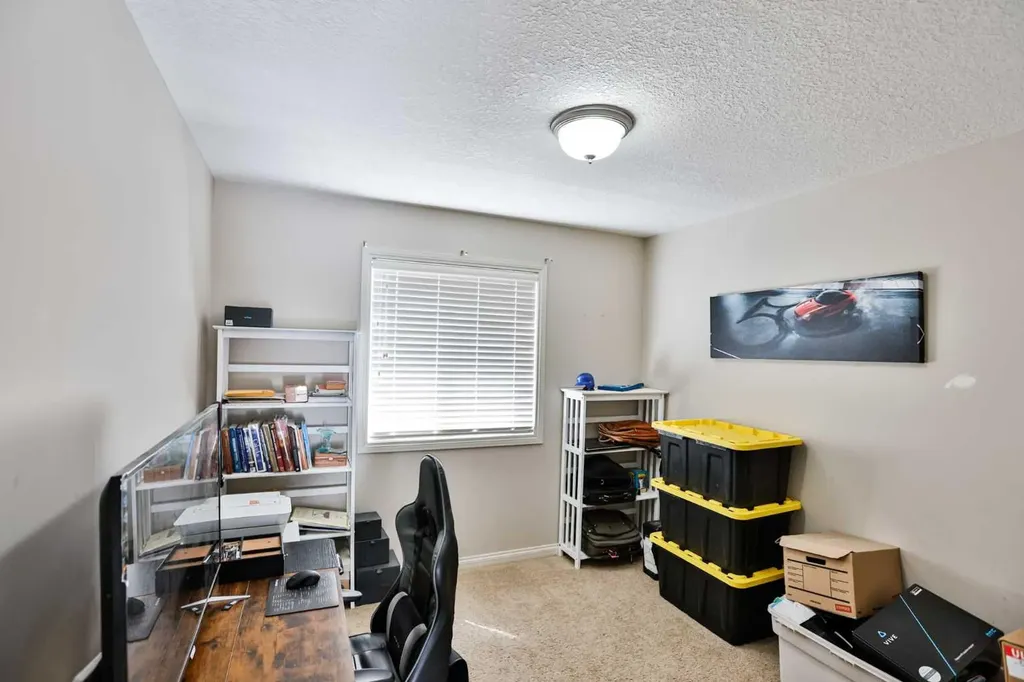 14 Thyrza Burkitt Place N Lethbridge AB T1H 5M5