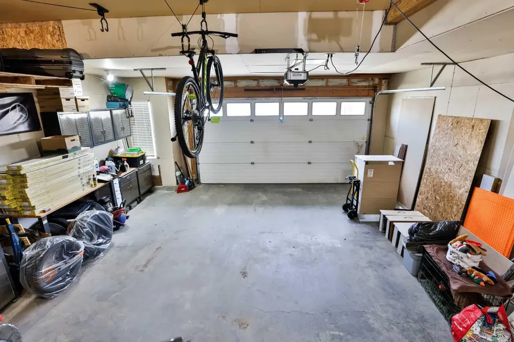 14 Thyrza Burkitt Place N Lethbridge AB T1H 5M5