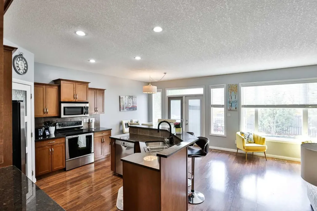 14 Thyrza Burkitt Place N Lethbridge AB T1H 5M5